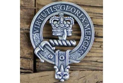 Clan Symbols and Identification in Scottish History (or "Who is that guy about to smite me with a claymore?")