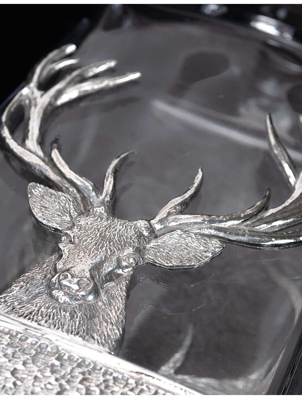 USA Kilts Highland Stag Whisky Decanter - Thumbnail 3