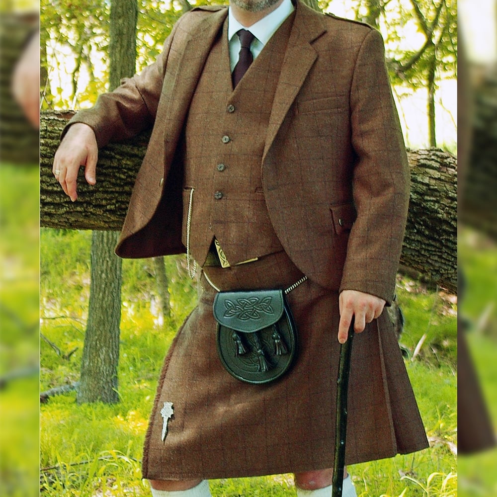 The Persuaders!: The Tweed Norfolk Suit – Bond Suits